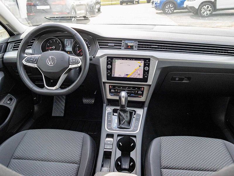 Volkswagen Passat Variant TSI DSG Conceptline Business Premium Navi+LED+Kamera+SHZ+PDC+Priv